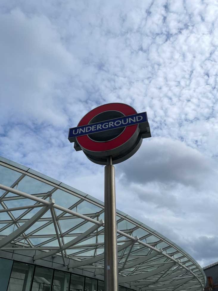 Schild der London Underground.